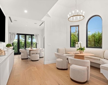 100 S La Jolla Avenue - Photo Thumbnail 6