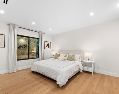 100 S La Jolla Avenue - Photo Thumbnail 15