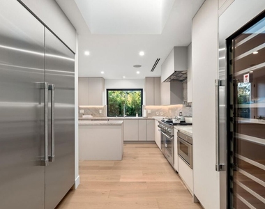 100 S La Jolla Avenue - Photo Thumbnail 10