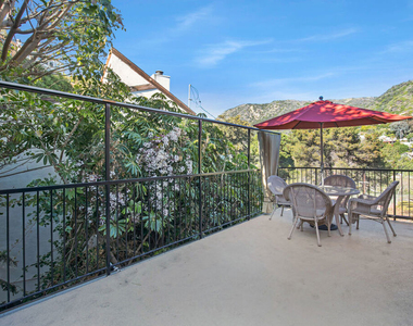 3855 Rambla Pacifico - Photo Thumbnail 10
