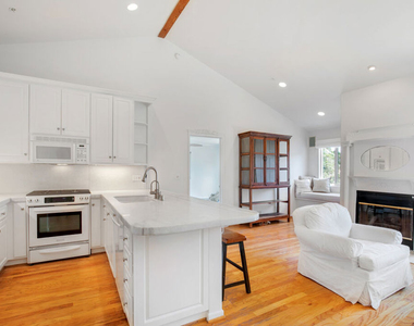 3855 Rambla Pacifico - Photo Thumbnail 16