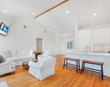 3855 Rambla Pacifico - Photo Thumbnail 15