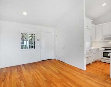 3855 Rambla Pacifico - Photo Thumbnail 13