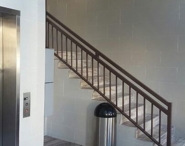 1200 S Shenandoah Street - Photo Thumbnail 9