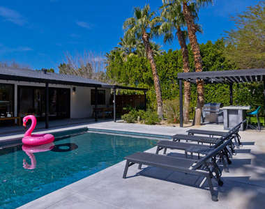 2660 N Farrell Drive - Photo Thumbnail 6