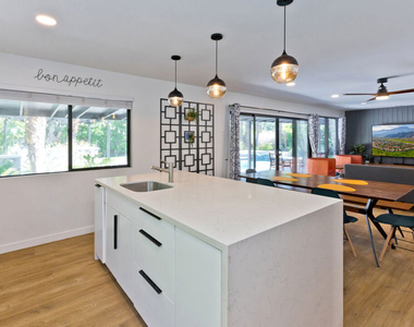 2660 N Farrell Drive - Photo Thumbnail 30