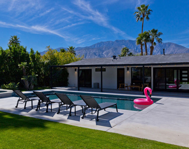 2660 N Farrell Drive - Photo Thumbnail 8