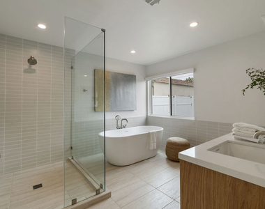 3815 S Cochran Avenue - Photo Thumbnail 3