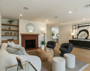 3815 S Cochran Avenue - Photo Thumbnail 1