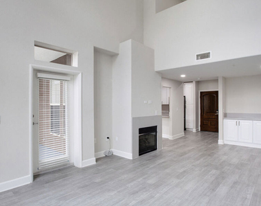 6220 W 3rd Street - Photo Thumbnail 9