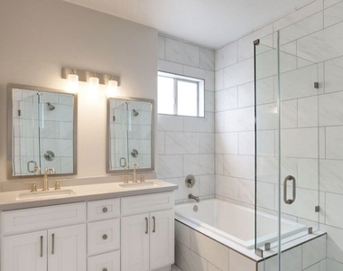 6220 W 3rd Street - Photo Thumbnail 5