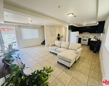 601 W 84th Street - Photo Thumbnail 5