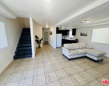 601 W 84th Street - Photo Thumbnail 6