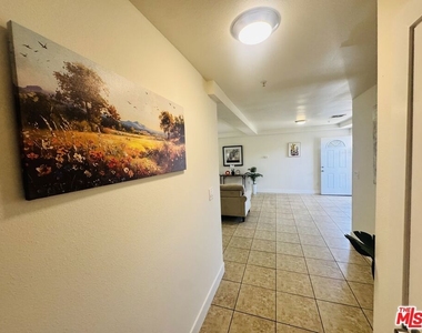 601 W 84th Street - Photo Thumbnail 8