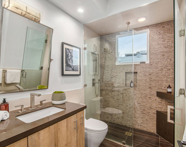 930 N Tigertail Road - Photo Thumbnail 17