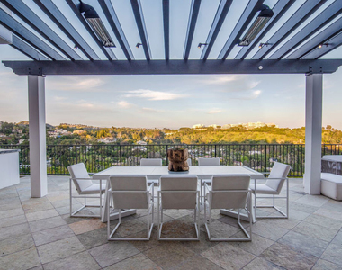 930 N Tigertail Road - Photo Thumbnail 7