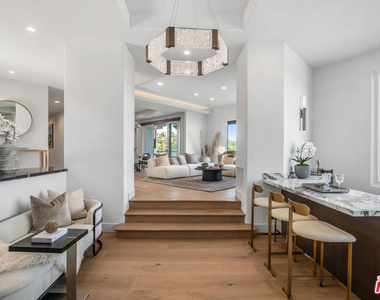 930 N Tigertail Road - Photo Thumbnail 4