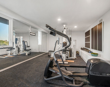 930 N Tigertail Road - Photo Thumbnail 20