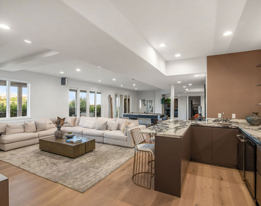 930 N Tigertail Road - Photo Thumbnail 16
