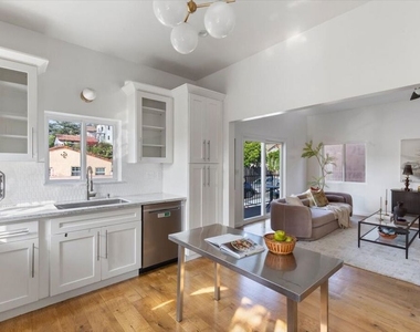 3312 Berkeley Avenue - Photo Thumbnail 7