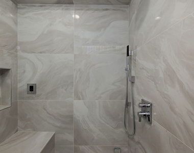 930 N Doheny Drive - Photo Thumbnail 20