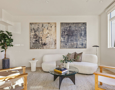 3222 S Barrington Avenue - Photo Thumbnail 1