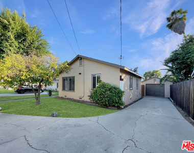 8905 Nogal Avenue - Photo Thumbnail 10