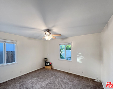 8905 Nogal Avenue - Photo Thumbnail 7