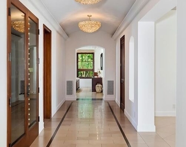 2134 La Mesa Drive - Photo Thumbnail 8