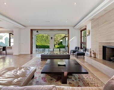 2134 La Mesa Drive - Photo Thumbnail 16