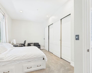 2422 Cazaux Place - Photo Thumbnail 38