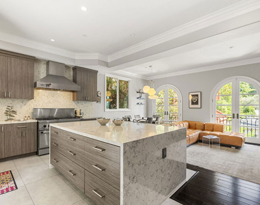 2422 Cazaux Place - Photo Thumbnail 29
