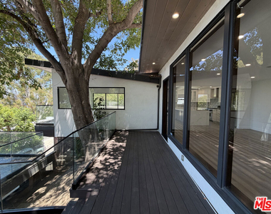 3565 Multiview Drive - Photo Thumbnail 4