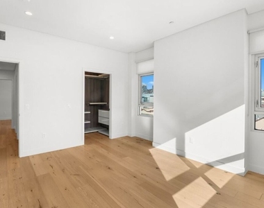 938 S Orange Grove Avenue - Photo Thumbnail 27