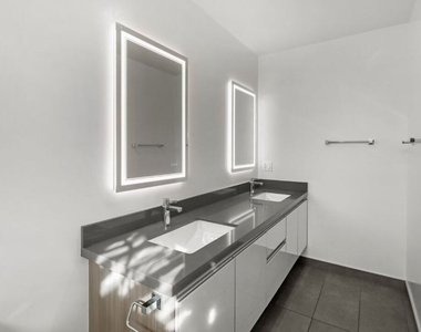 938 S Orange Grove Avenue - Photo Thumbnail 25