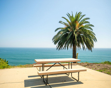 17352 W Sunset Boulevard - Photo Thumbnail 2