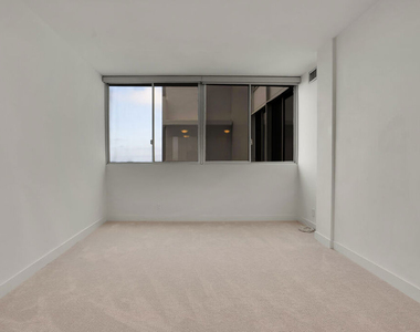 17352 W Sunset Boulevard - Photo Thumbnail 22