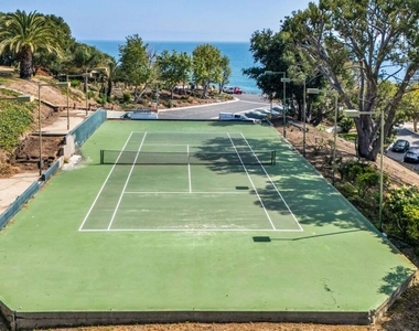 17352 W Sunset Boulevard - Photo Thumbnail 34