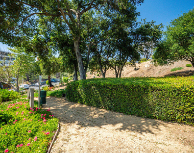 17352 W Sunset Boulevard - Photo Thumbnail 31