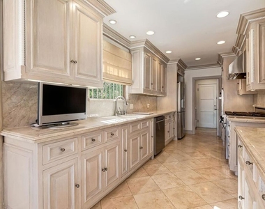 1511 Pandora Avenue - Photo Thumbnail 15