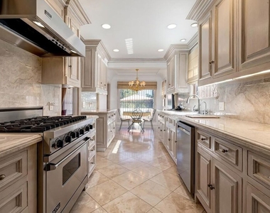 1511 Pandora Avenue - Photo Thumbnail 17