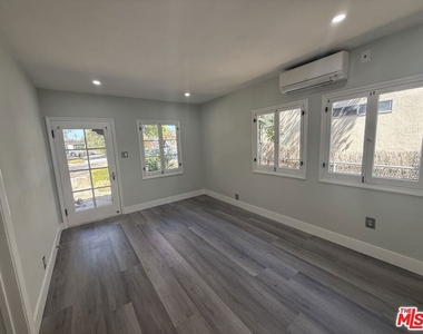 92 S Sunnyslope Avenue - Photo Thumbnail 6