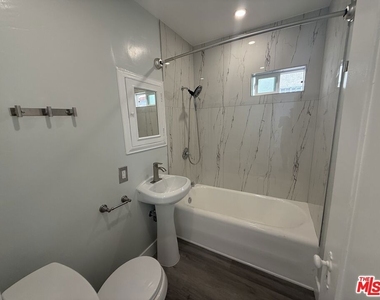 92 S Sunnyslope Avenue - Photo Thumbnail 15