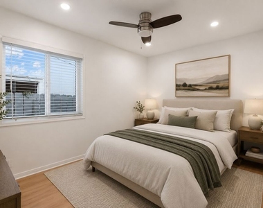 806 Navy Street - Photo Thumbnail 12
