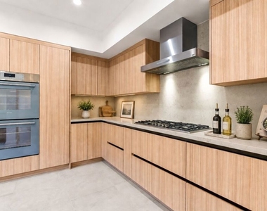 9921 Durant Drive - Photo Thumbnail 5