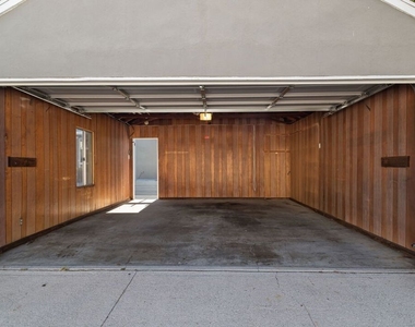 4460 Stansbury Avenue - Photo Thumbnail 46