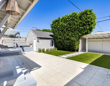4460 Stansbury Avenue - Photo Thumbnail 39