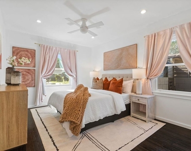 4460 Stansbury Avenue - Photo Thumbnail 34