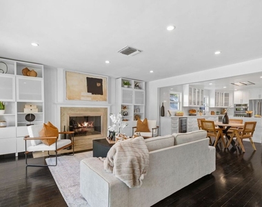 4460 Stansbury Avenue - Photo Thumbnail 5