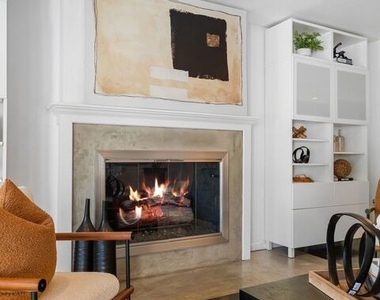 4460 Stansbury Avenue - Photo Thumbnail 9